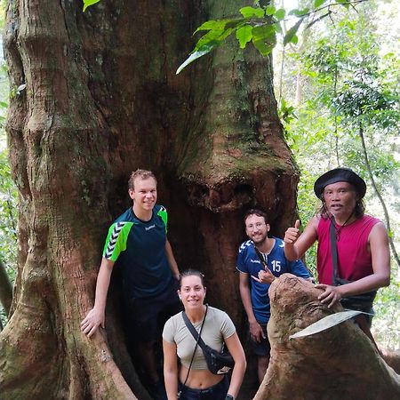Jhony'S Backpacker-Guest House Only Stay Here Book Treking With Us Bukit Lawang Ngoại thất bức ảnh