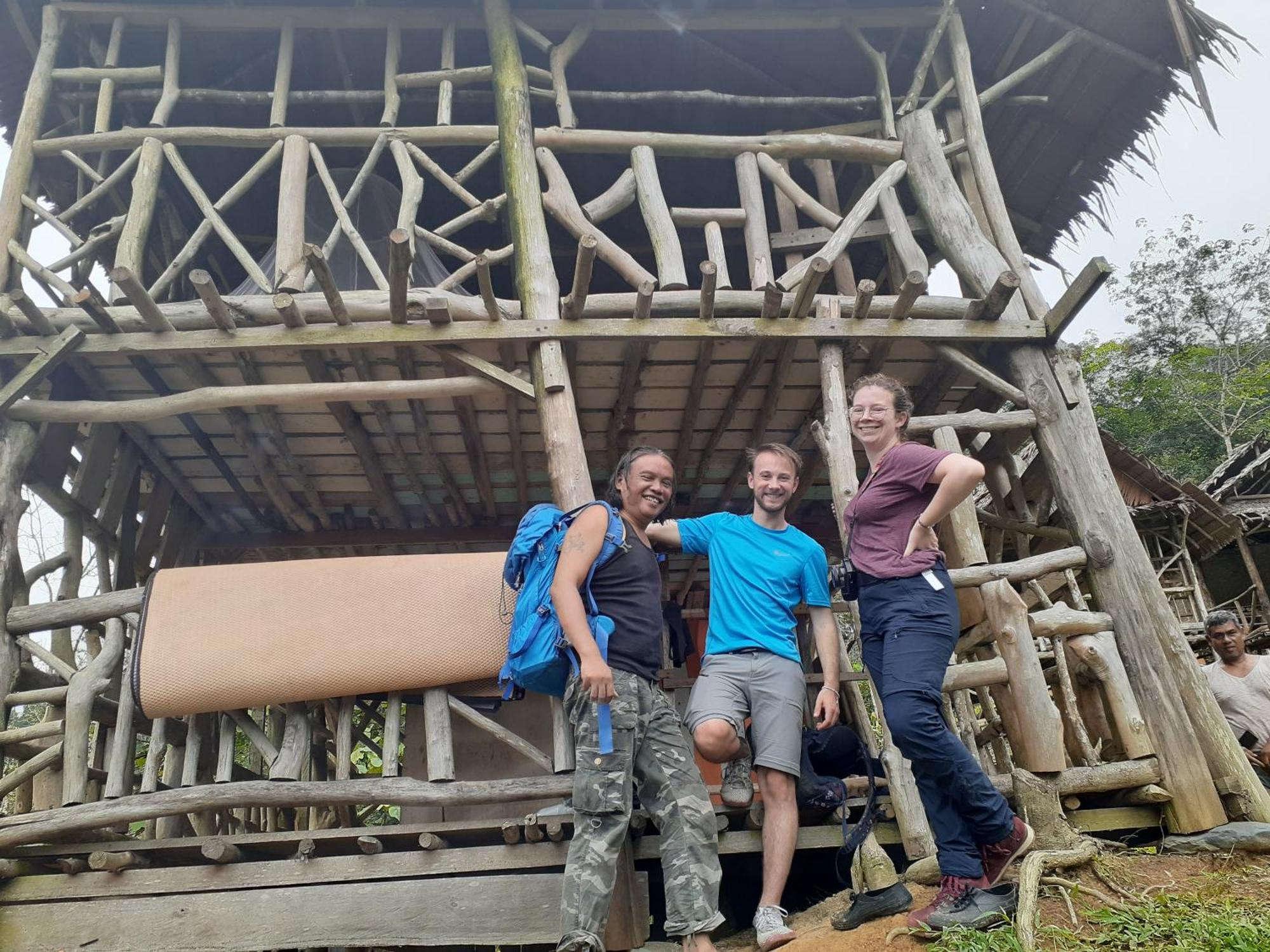 Jhony'S Backpacker-Guest House Only Stay Here Book Treking With Us Bukit Lawang Ngoại thất bức ảnh