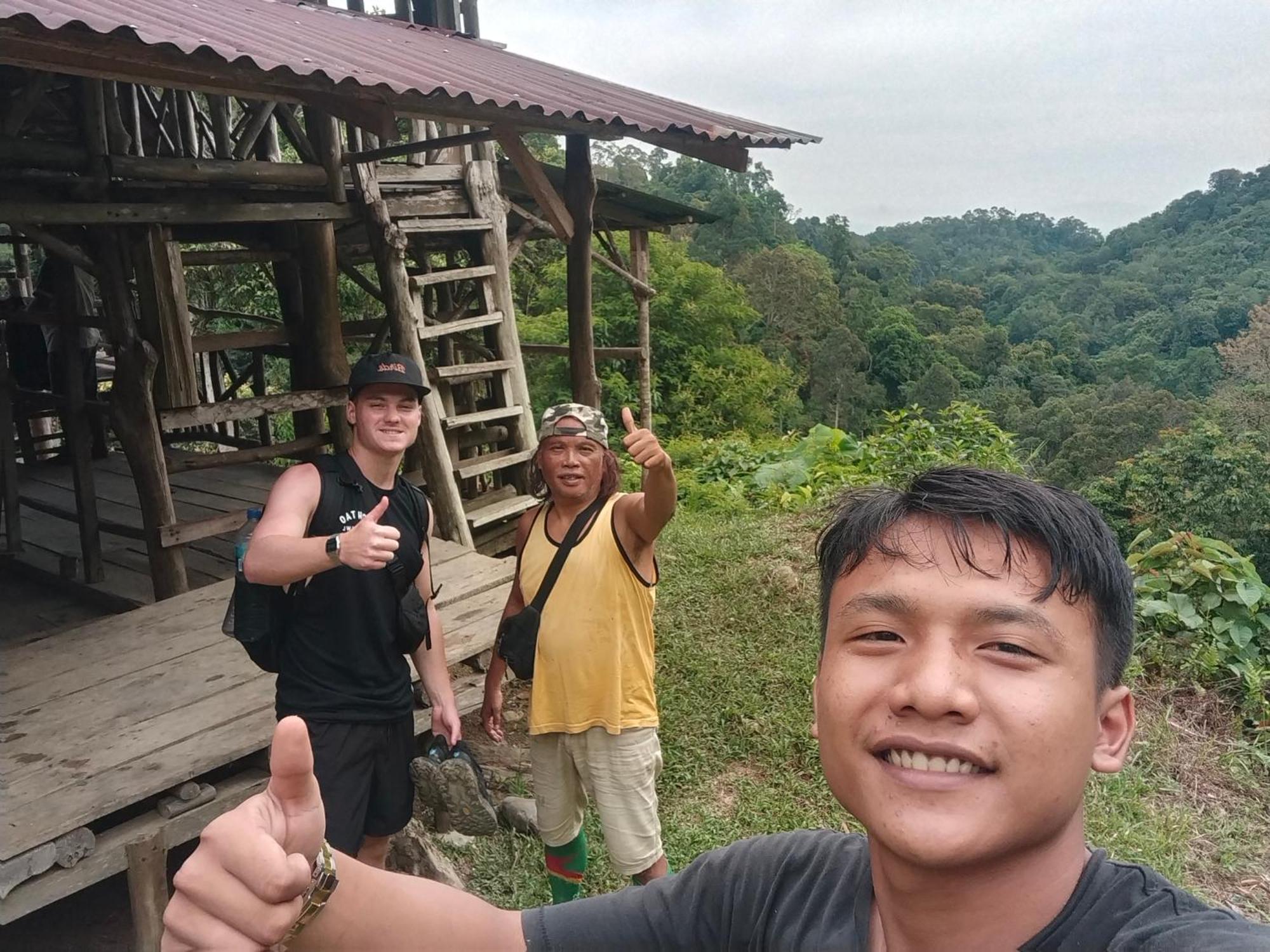 Jhony'S Backpacker-Guest House Only Stay Here Book Treking With Us Bukit Lawang Ngoại thất bức ảnh