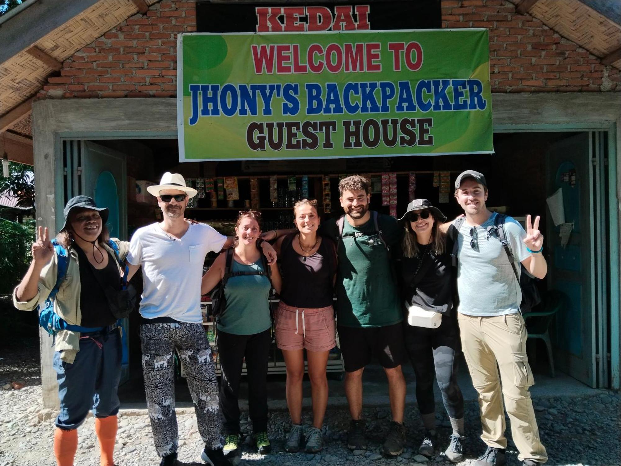 Jhony'S Backpacker-Guest House Only Stay Here Book Treking With Us Bukit Lawang Ngoại thất bức ảnh