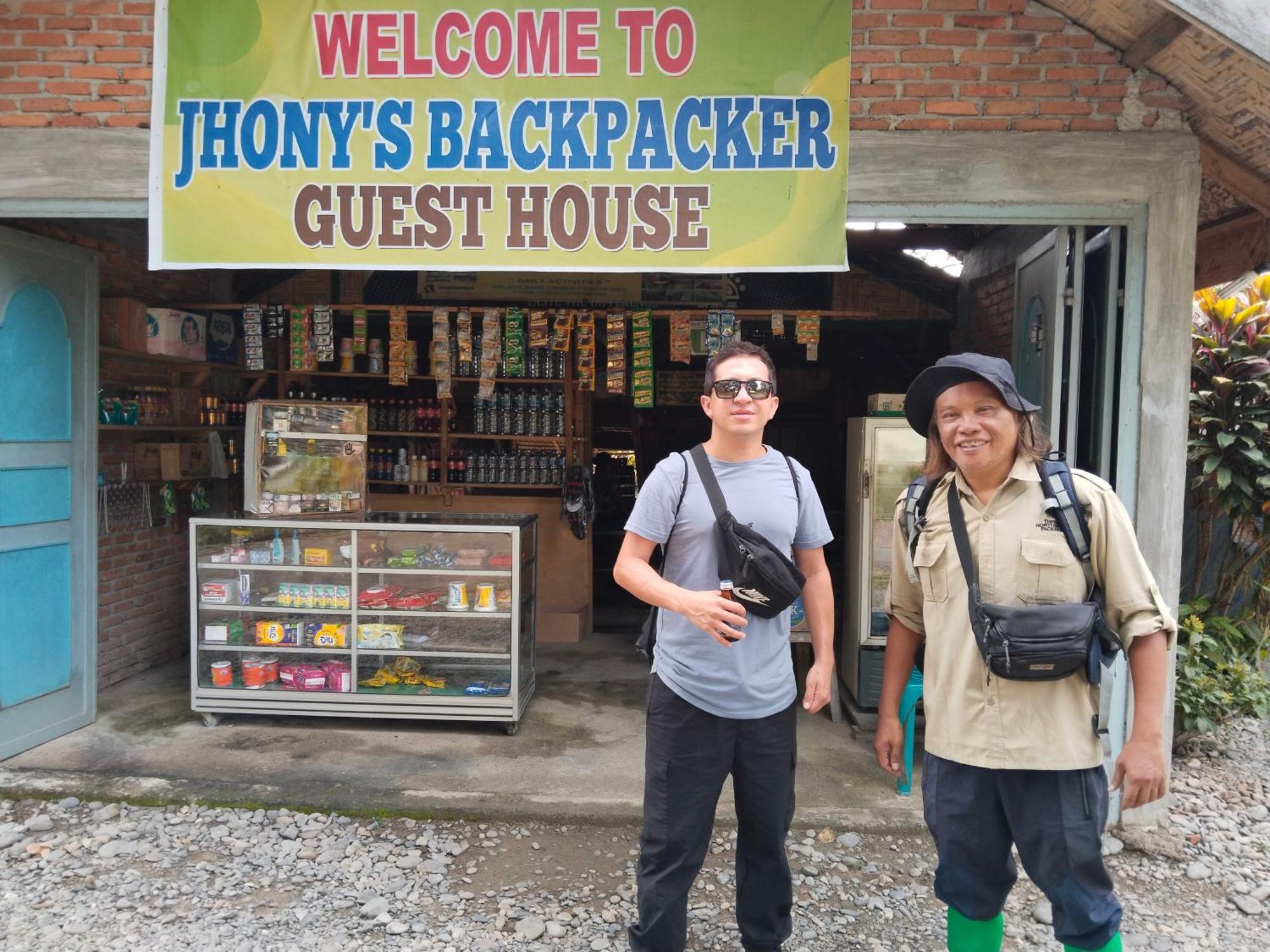 Jhony'S Backpacker-Guest House Only Stay Here Book Treking With Us Bukit Lawang Ngoại thất bức ảnh