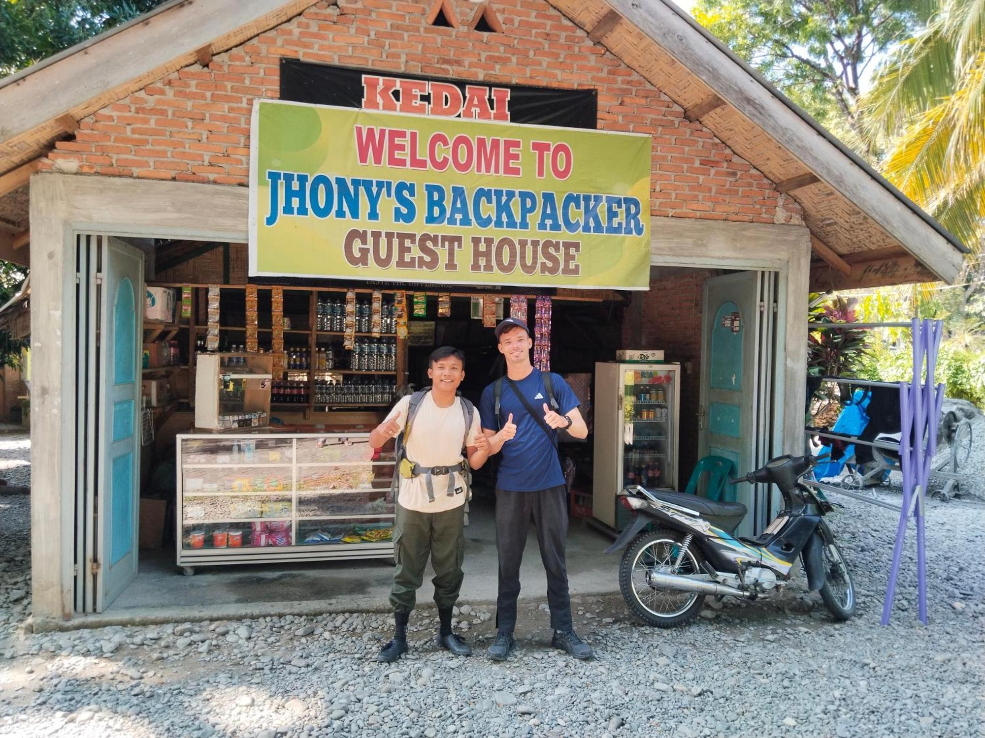 Jhony'S Backpacker-Guest House Only Stay Here Book Treking With Us Bukit Lawang Ngoại thất bức ảnh