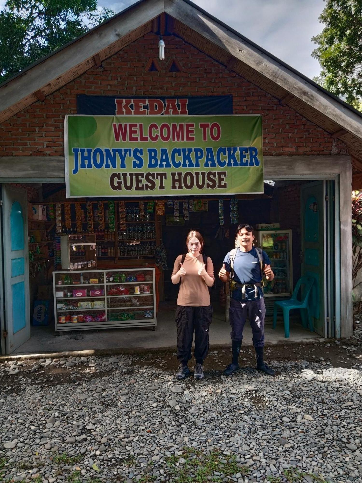 Jhony'S Backpacker-Guest House Only Stay Here Book Treking With Us Bukit Lawang Ngoại thất bức ảnh
